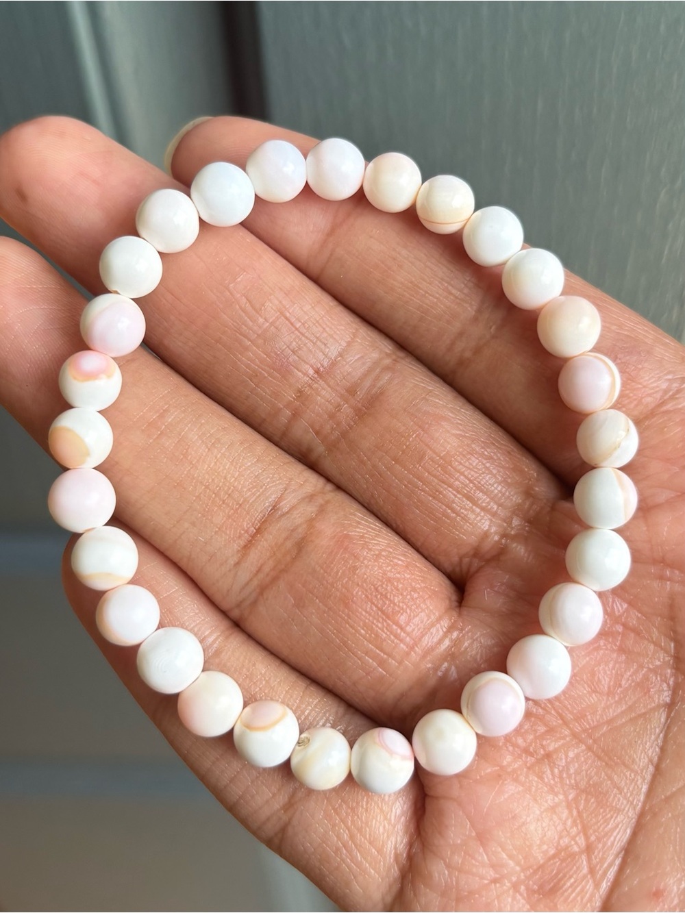 Queen Conch Shell Crystal Bracelet 7mm